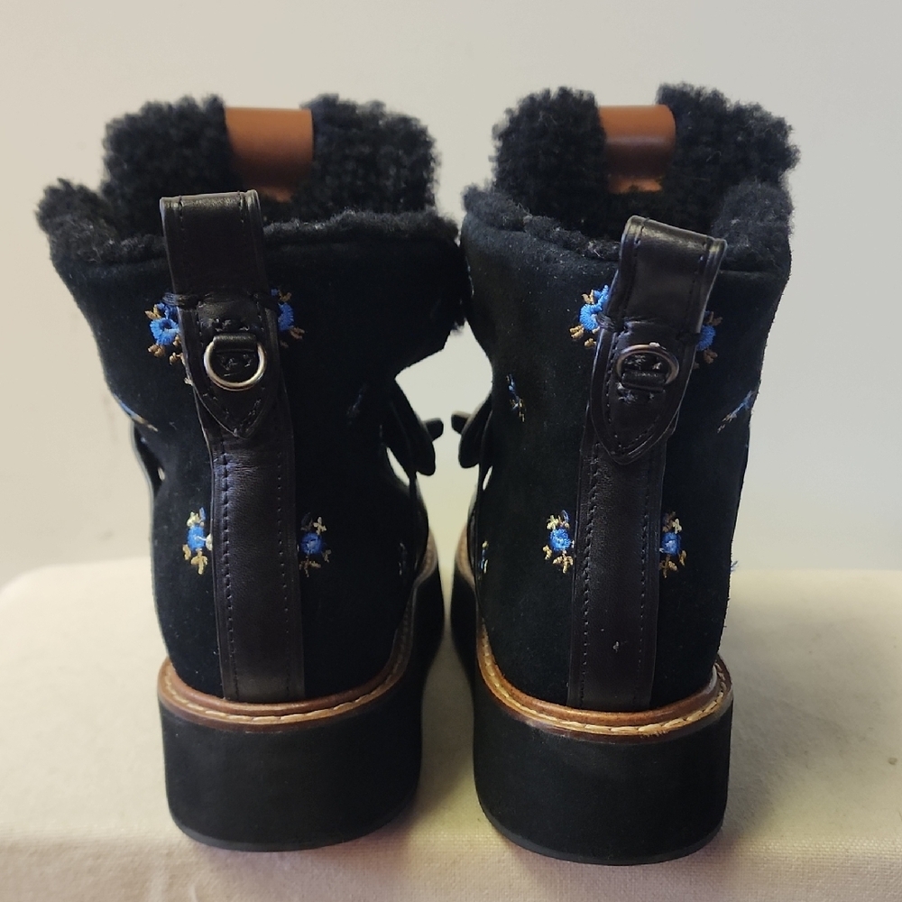 Coach City Hiker Black Floral Embroidered Women's Boots. - Picture 6 of 14
